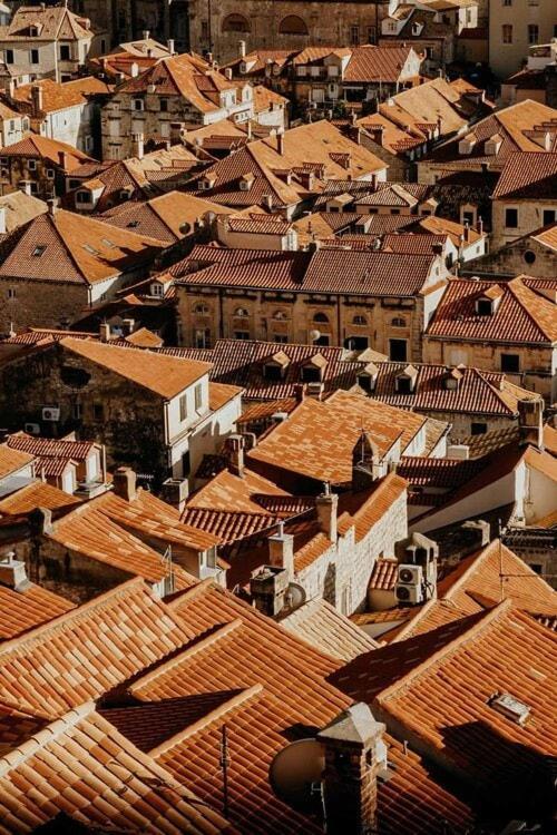 Stone Elegance * Ragusa